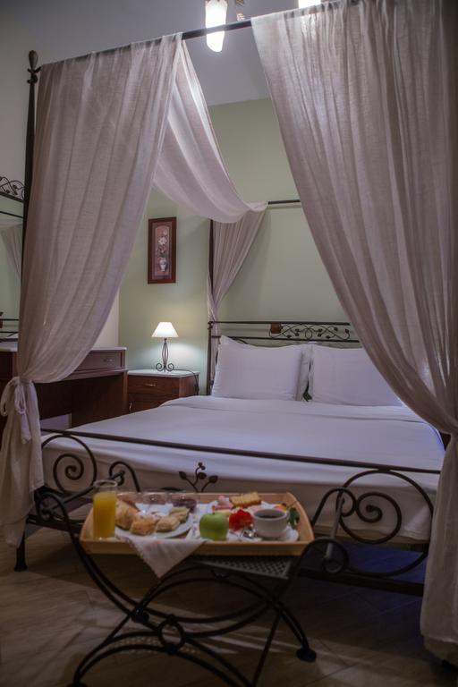 Evzin Hotel Káto Loutrákion Eksteriør bilde